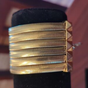 Gold colored Graziano bracelet